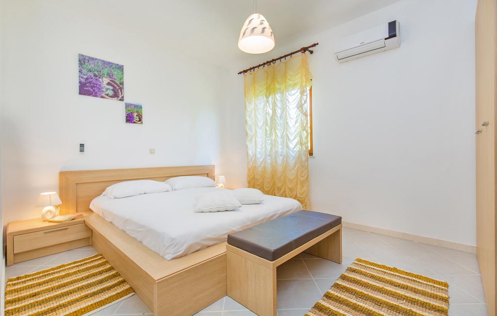 Apartment Lujak Donje Celo Buitenkant foto